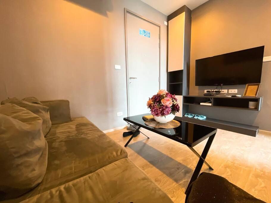 Base Central Pattaya Long Balcony King-Bed With Infinity Pool & Free Netflix! 外观 照片