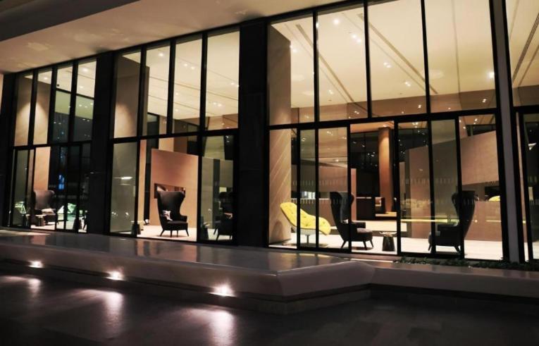 Base Central Pattaya Long Balcony King-Bed With Infinity Pool & Free Netflix! 外观 照片