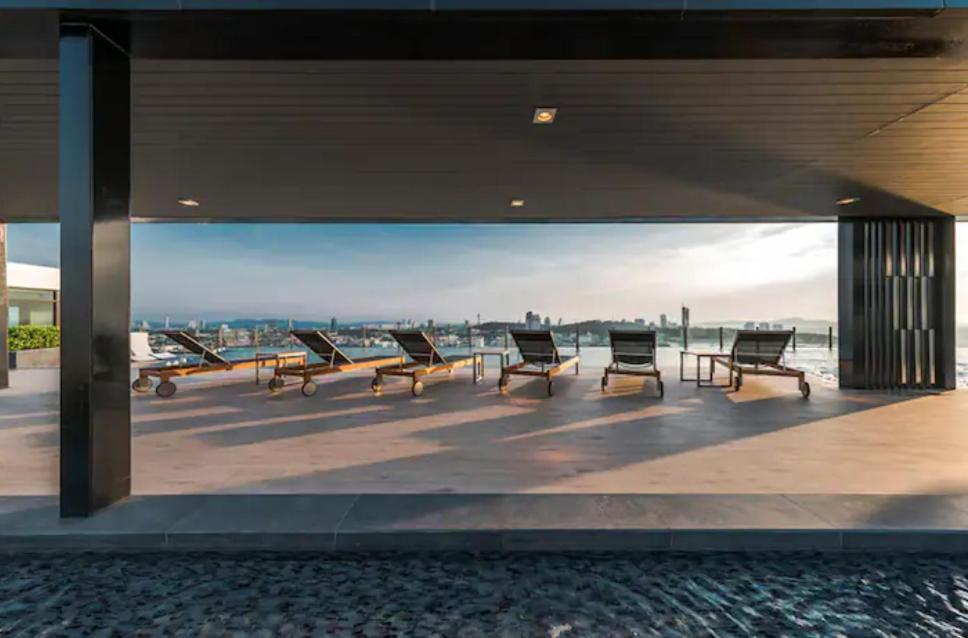 Base Central Pattaya Long Balcony King-Bed With Infinity Pool & Free Netflix! 外观 照片