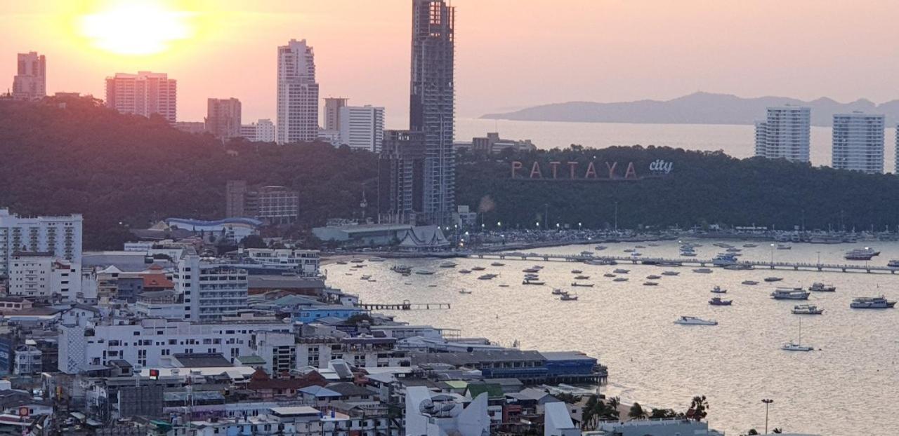 Base Central Pattaya Long Balcony King-Bed With Infinity Pool & Free Netflix! 外观 照片