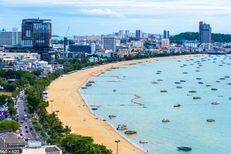 Base Central Pattaya Long Balcony King-Bed With Infinity Pool & Free Netflix! 外观 照片