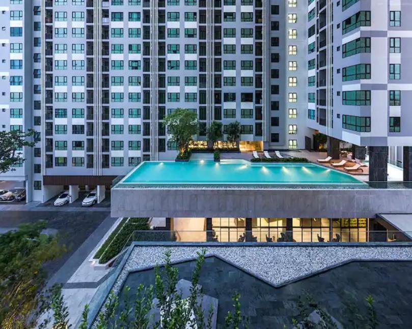 Base Central Pattaya Long Balcony King-Bed With Infinity Pool & Free Netflix! 外观 照片
