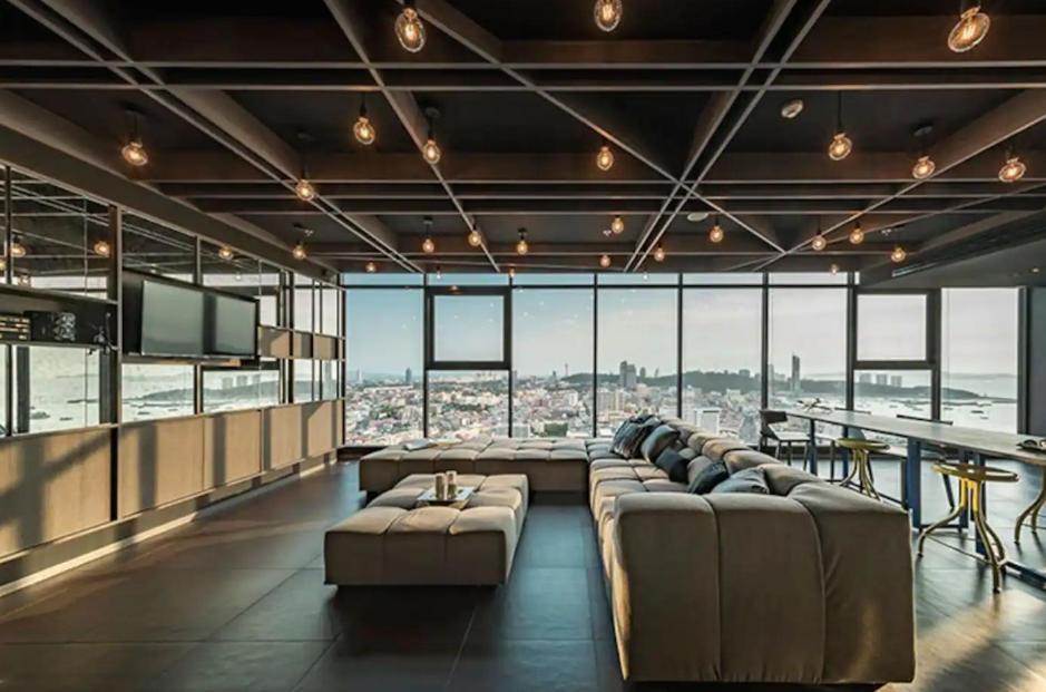 Base Central Pattaya Long Balcony King-Bed With Infinity Pool & Free Netflix! 外观 照片